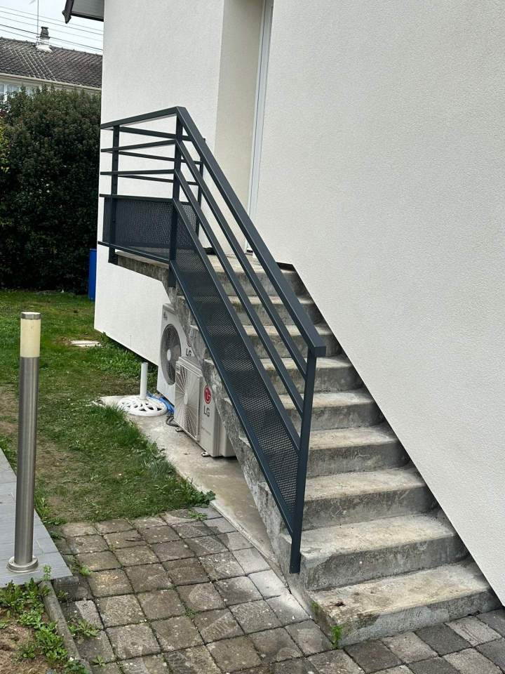 Garde corps métallique moderne